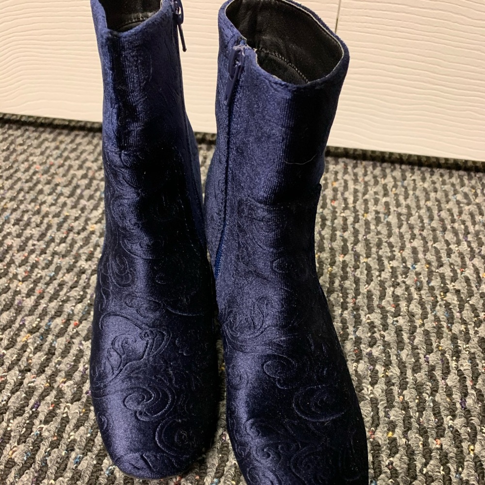 Refresh Navy Blue Velvet Boots